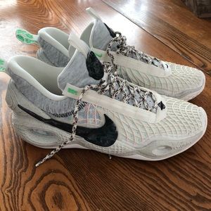 Men’s Nike Cosmic Unity Basketball Shoes
